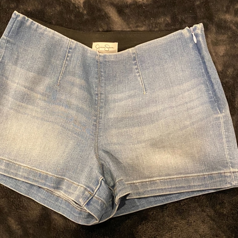 ✨Jessica Simpson Jeans Shorts ✨Size 27✨
